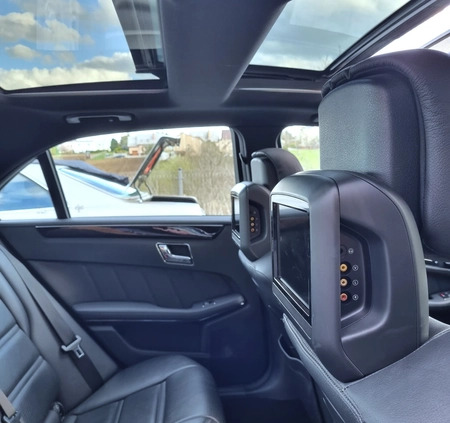 Mercedes-Benz Klasa E cena 126000 przebieg: 139000, rok produkcji 2010 z Łańcut małe 781